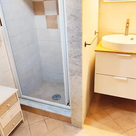 ゲストハウス Con Bagno E Accesso Indipendente ルッカ
